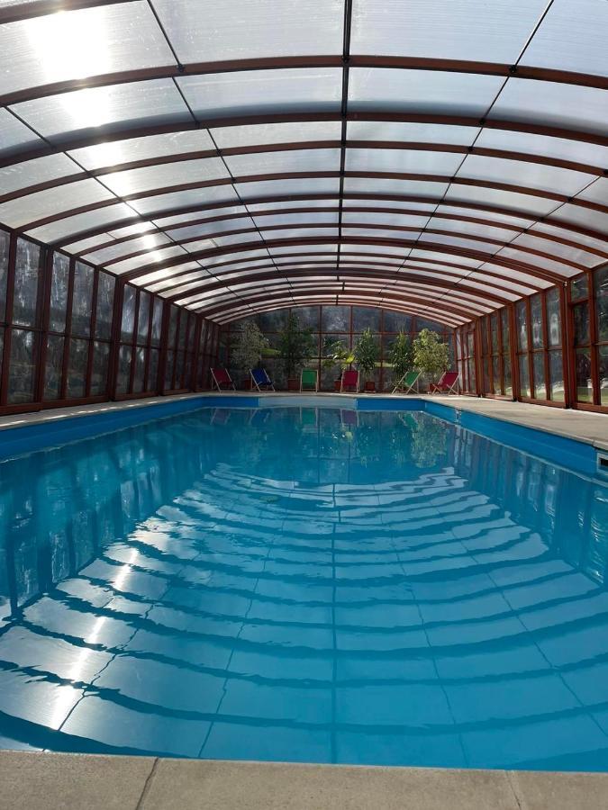 Slovyanka Hotel スラブスク エクステリア 写真